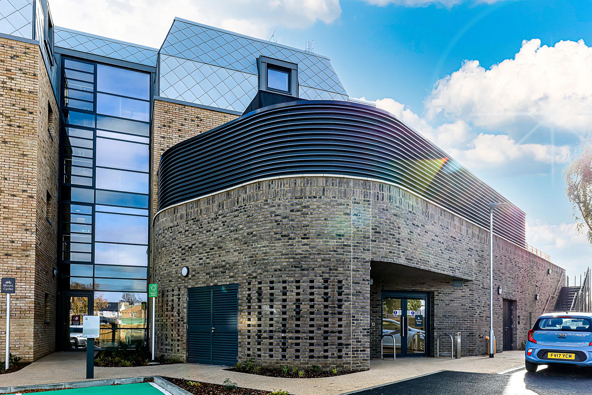 EX31046_5321_OLD WOKING_RESIDENTIAL_LOUVRES_PRO_WOKING_5STAR-05