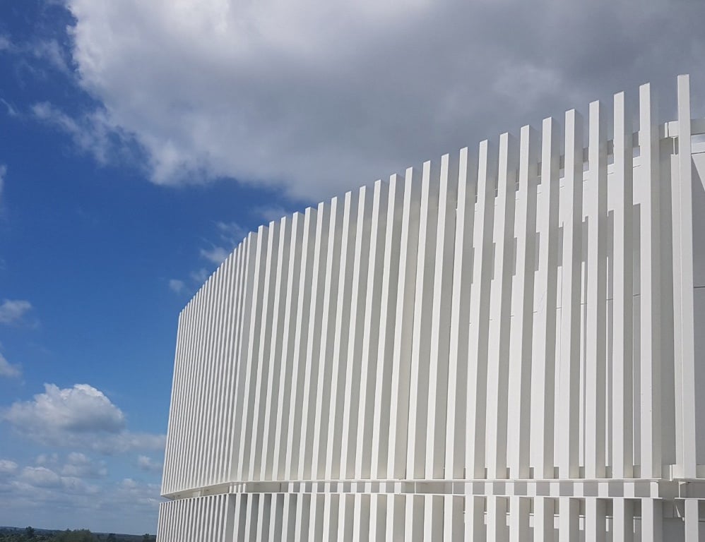 EX18504_4457_THE TRIANGLE_UNIVERSITY_PLANT SCREEN LOUVRES_CAMBRIDGE_STD_4STAR (1) web.jpg